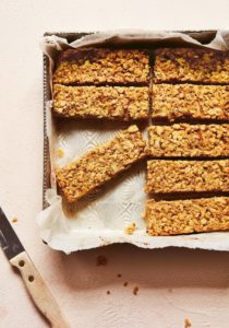 Rochelle Humes Apple Oat Bars Recipe | Healthy Lunchbox Snack