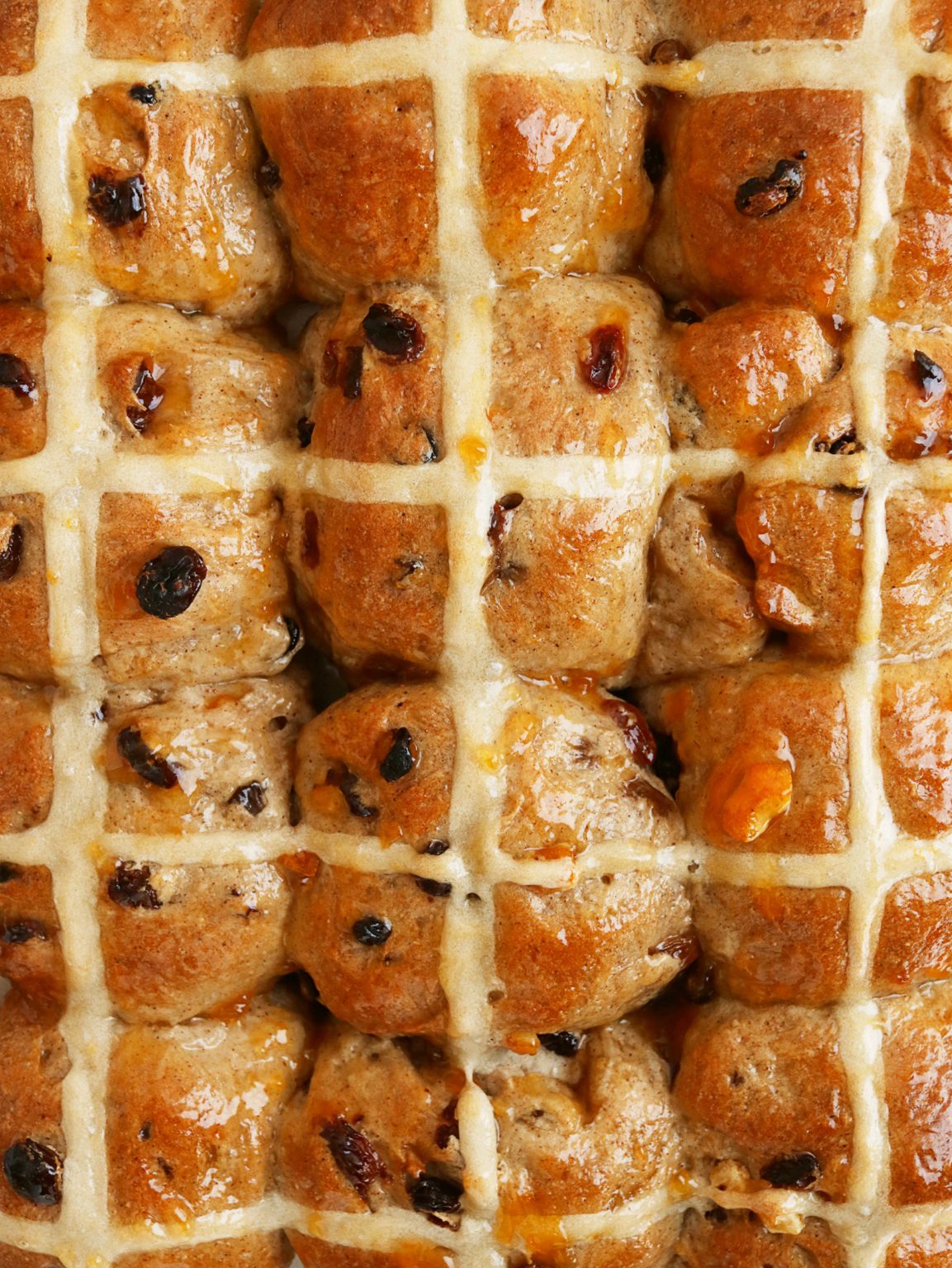 Easy Vegan Hot Cross Buns Recipe | Plant-based Easter 2023