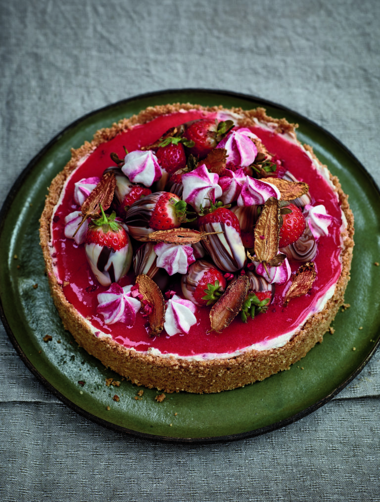 Eton Mess Cheesecake