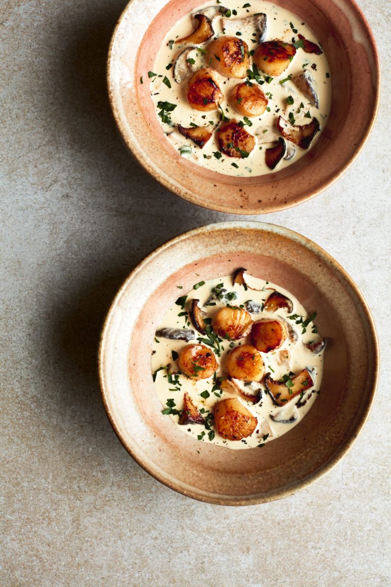Scallops with oyster mushrooms and tarragon