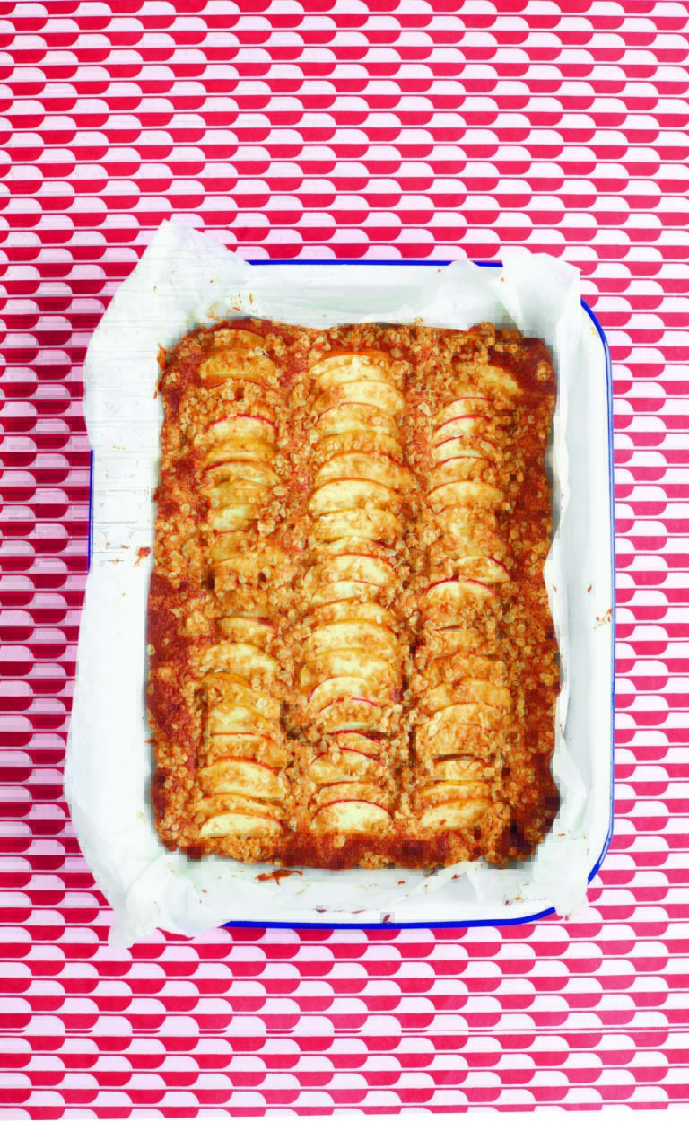 Apple Crumble Cake