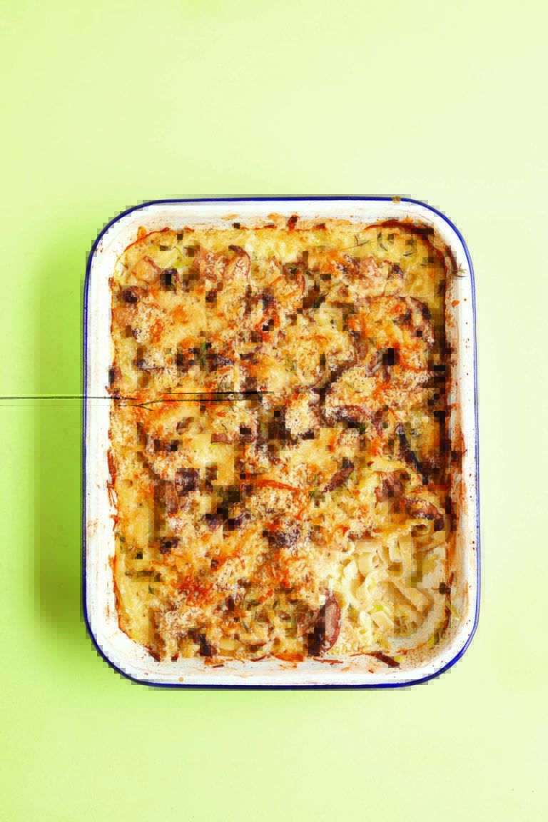 Crispy Thyme Roasted Leek and Mushroom Pasta Bake
