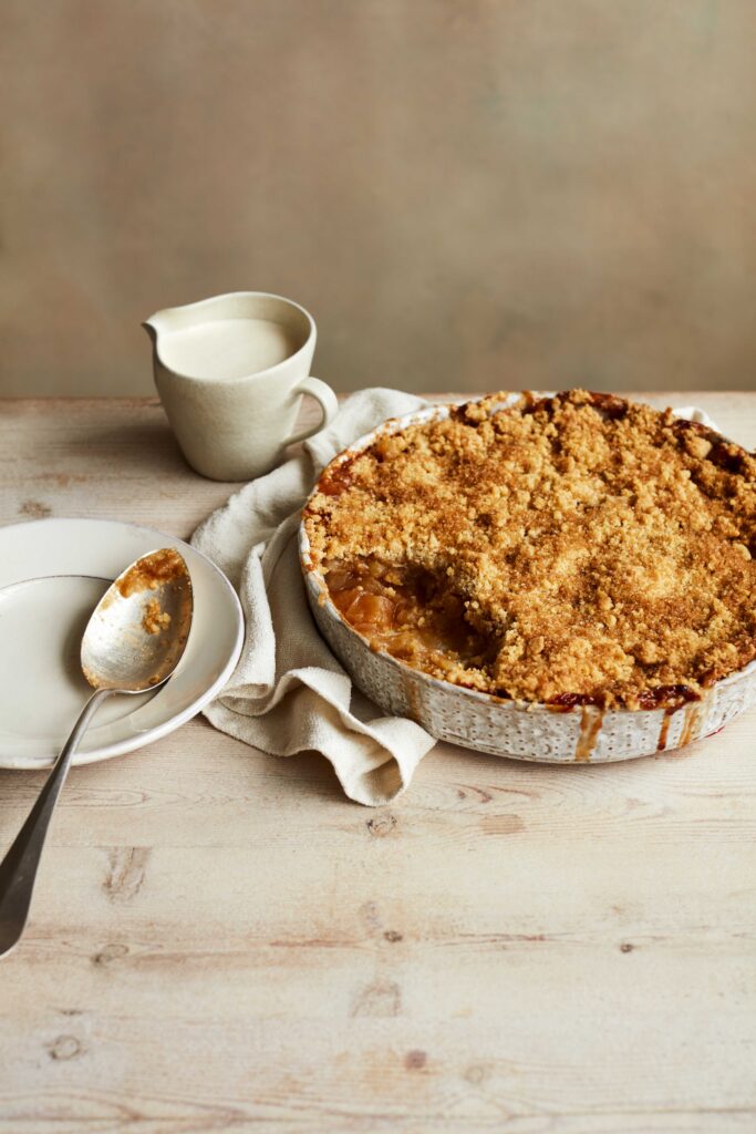 Mary Berry Apple Crumble