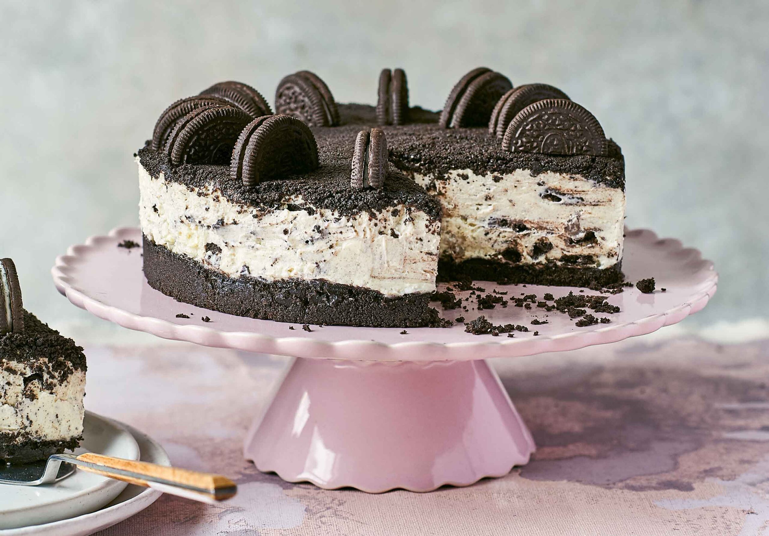 Fitwaffle's no-bake cookies and cream cheesecake