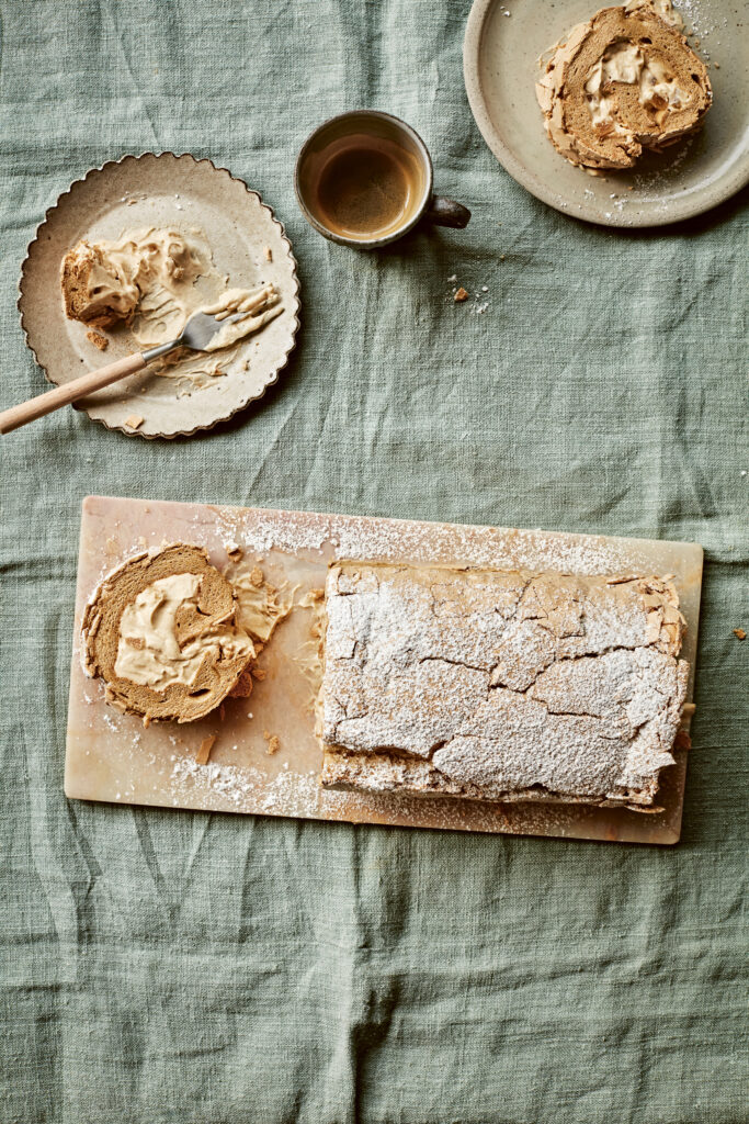 Gingerbread Roulade Recipe | Christmas