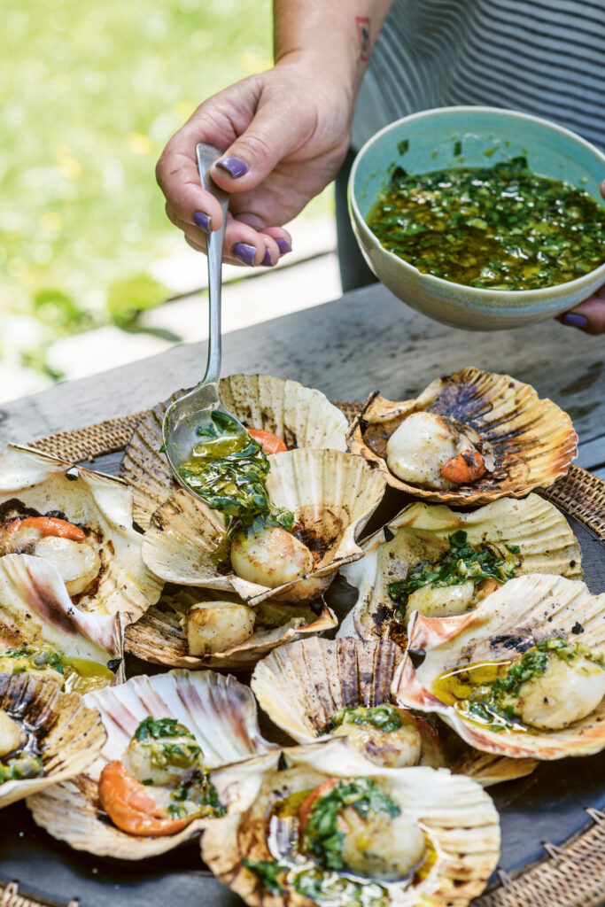 Scallops with orange, basil and caper dressing