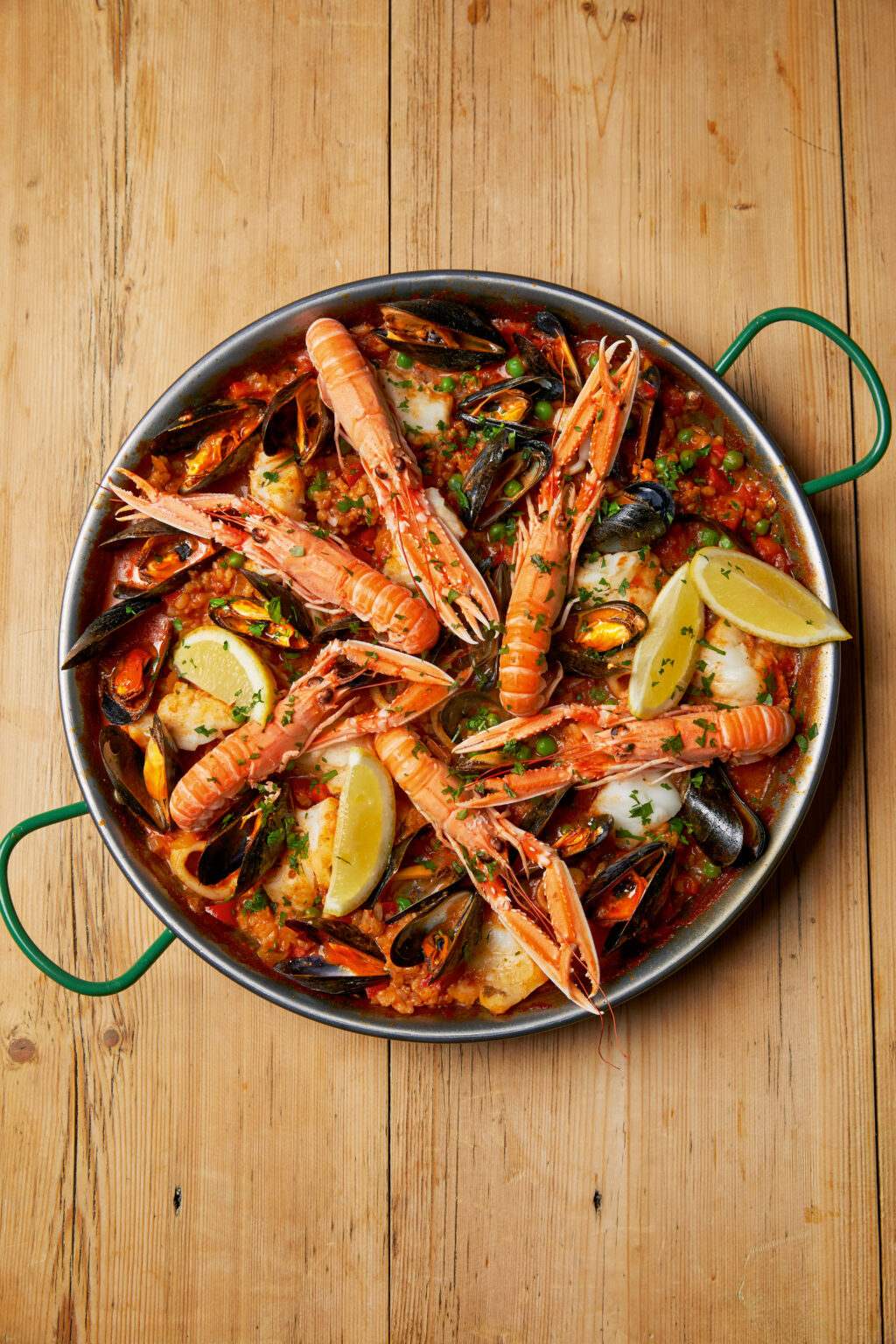 Mary s Foolproof Dinners Mary Berry Book BBC2 Series 2024 mary-s-foolproof-dinners-120-effortless-recipes-from-my-brand-new-bbc