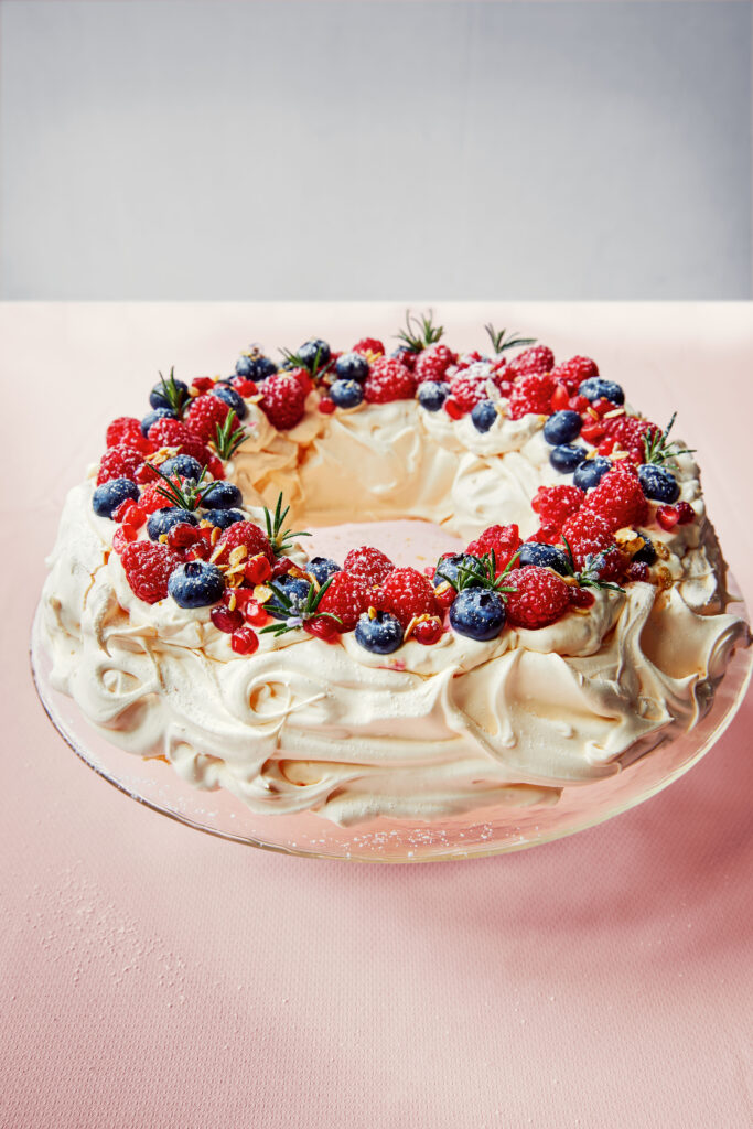 mary berry pavlova wreath recipe