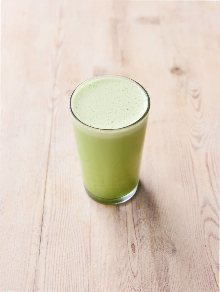 Jamie Oliver Matcha and Kefir Smoothie