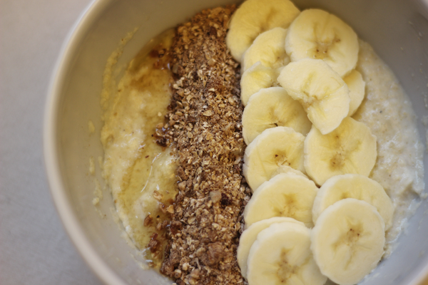 Everyday Super Food Granola Dust on Porridge | Easy Breakfast