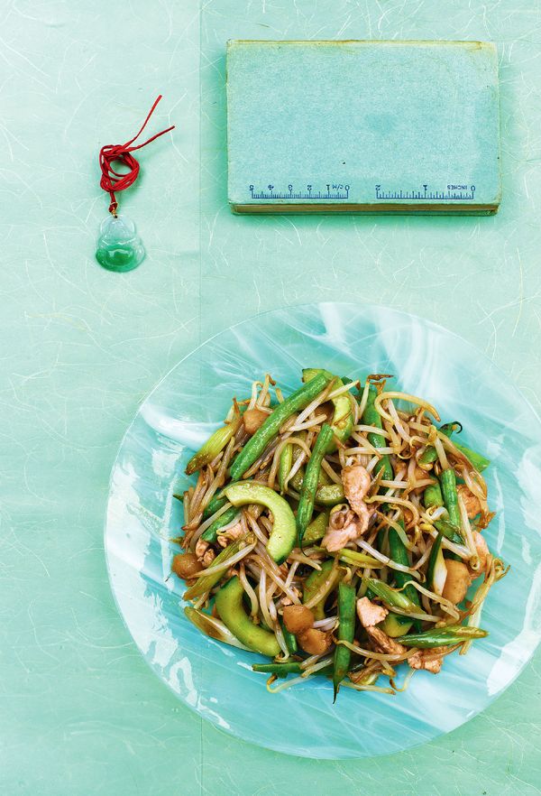 Chicken, Cucumber and Bean Sprouts | Easy Summer Dinner