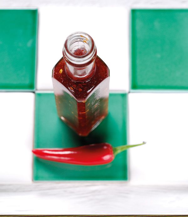 how to make sweet thai chilli sauce the hot sauce cookbook heather thomas