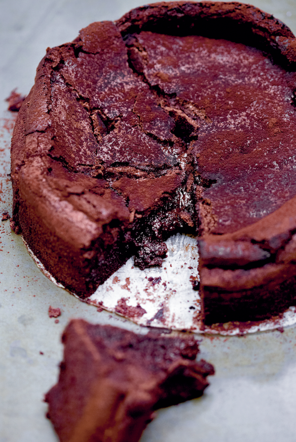 flourless cakes chocolate sunken souffle cake the violet bakery cookbook claire ptak