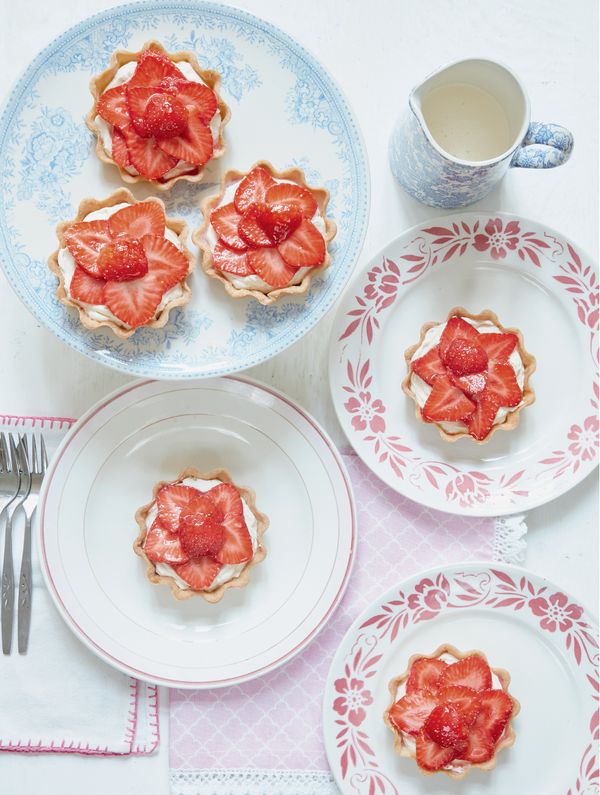 Strawberry Tartlets | Summer Bakes