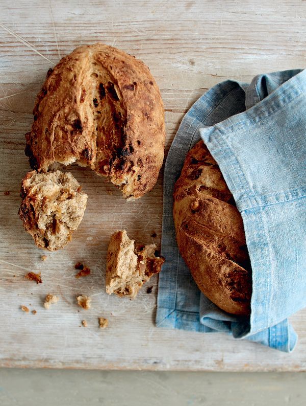 Best Bread Recipes | Fig and Walnut Bread