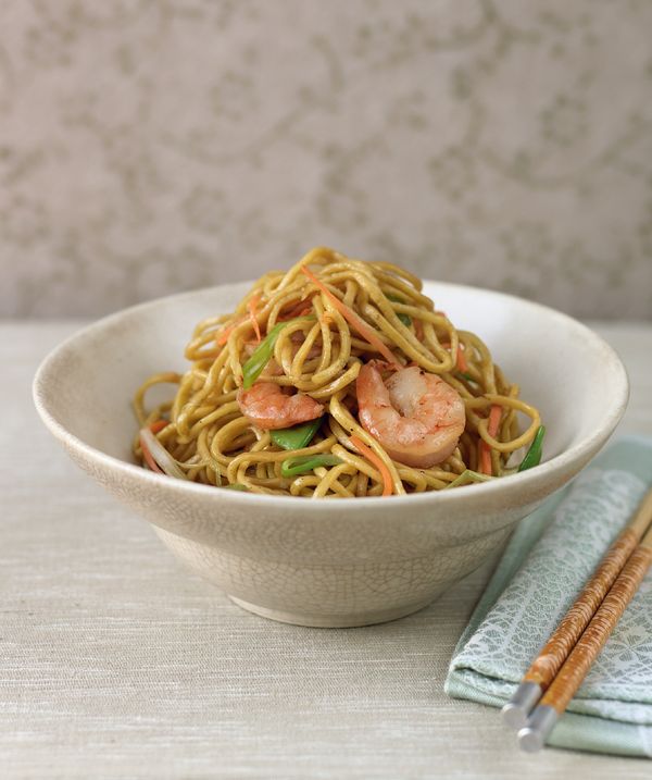 Easy Store Cupboard Noodle Recipes | Prawn Chow Mein