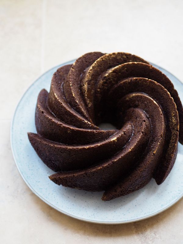 Gingerbread with Brandy Apples | Ottolenghi Baking 