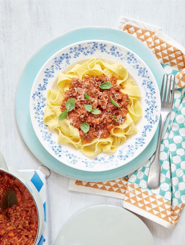 Recipes For Batch Cooking & Freezing | Mary Berry Pasta Bolognese 